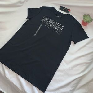 Under Armour Women T-Shirt Size S NWT